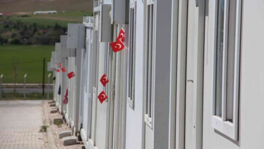 Ukrayna'dan tahliye eden Ahıska Türkleri:' Türkiye ve bayrağımız için canımızı vermeye hazırız'