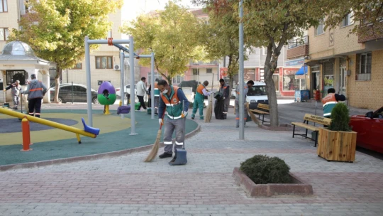 Üniversite Mahallesinde Kapsamlı Temizlik