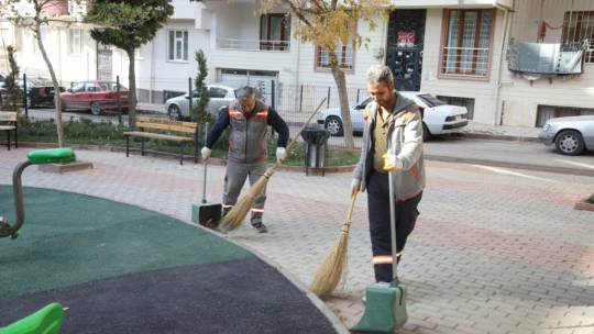 Üniversite Mahallesinde Kapsamlı Temizlik