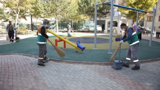 Üniversite Mahallesinde Kapsamlı Temizlik