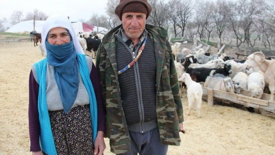 67 yaşında mezun oldu