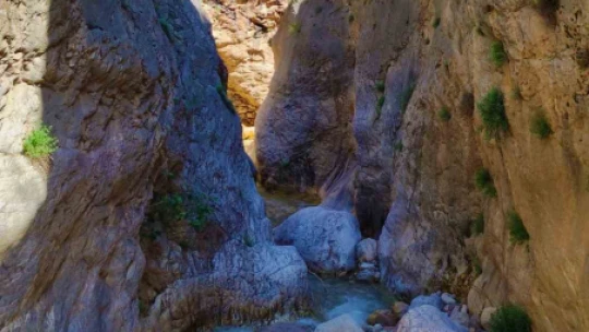 Uydudan haritaları incelerken 3 milyon yıllık kanyon keşfettiler
