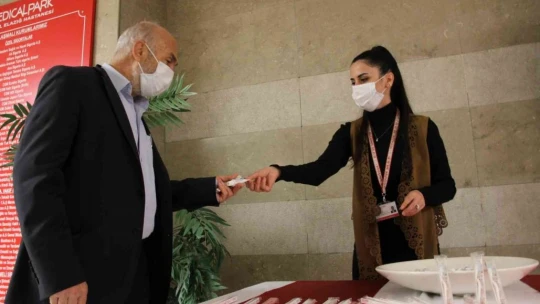 Uzmanlar ebeveynleri uyardı: ''Süt dişleri, daimi dişler için rehber görevi görür''