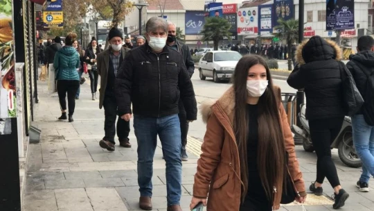 Vakaların düştüğü Elazığ'da vatandaşlardan