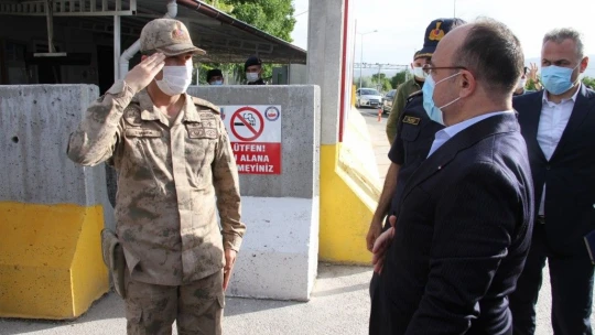 Vali Erkaya Yırık, güvenlik güçlerinin bayramını kutladı