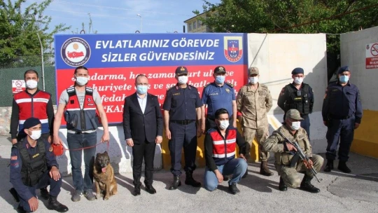 Vali Erkaya Yırık, güvenlik güçlerinin bayramını kutladı