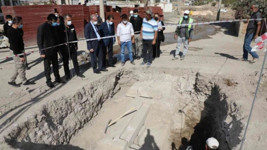 Vali Toraman, kentsel dönüşüm alanında incelemelerde bulundu