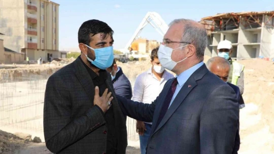 Vali Toraman, kentsel dönüşüm alanında incelemelerde bulundu