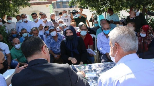 Vali Yırık, Mustafapaşa Mahallesi'nde hak sahipleri ile bir araya geldi
