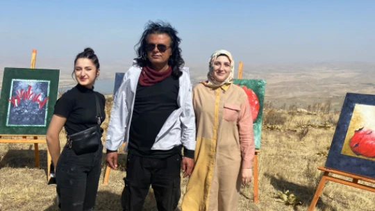 Muşar Dağı Zirvesinde Resim Sergisi