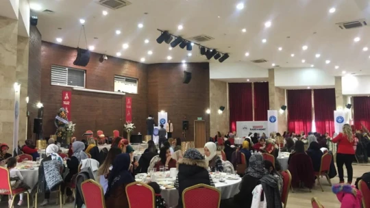 Türk Eğitim Sen Dünya Kadınlar Gününü Kutladılar