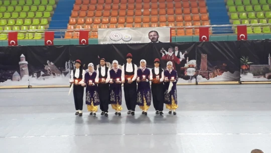 Elazığ İl İçi Kulüpler Arası Halk Oyunları Yarışması yoğun katılımla gerçekleşti