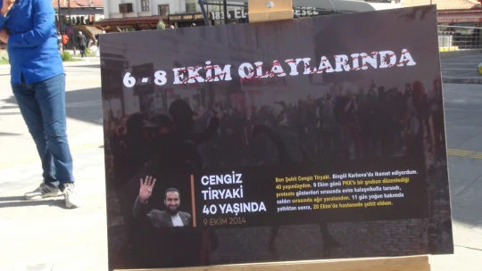 HÜDA PAR Elazığ Gençlik Kolları 6-8 Ekim Şehitleri Anısına Resim Sergisi Düzenledi