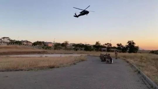 Yaylada rahatsızlan kadın yolda kalınca helikopter ile hastaneye kaldırıldı