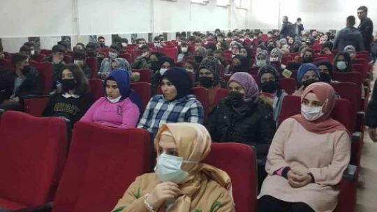 Yazıkonak Belediyesinden öğrencilere eğitim semineri