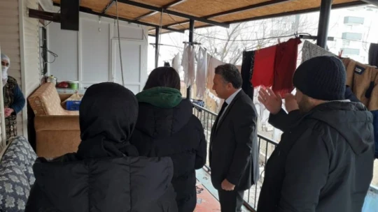 Yazıkonak'ta halkın öneri, istek ve şikayetleri kapı kapı ziyaret edilerek alınıyor