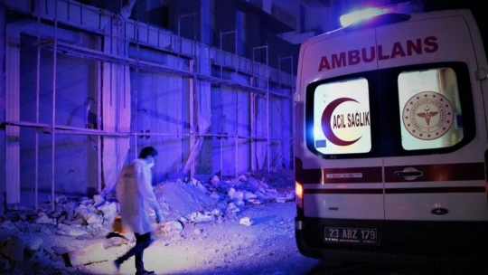 Yeni evini görmeye gitti, asansör boşluğuna düşerek öldü