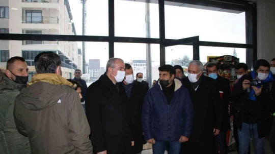 Depremzedeler evlerine kavuşmaya devam ediyor