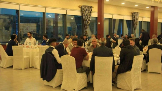 'Dünyanın birçok yerinden Müslümanlar Erbakan'ı ziyaret ediyor'