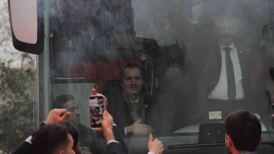 Yeniden Refah Partisi Genel Başkanı Erbakan: 'Erbakan hocamızın Milli Görüş bereketini her an yaşıyoruz'