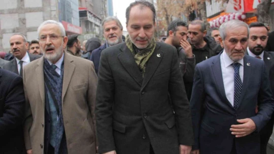 Yeniden Refah Partisi Genel Başkanı Erbakan: 'Erbakan hocamızın Milli Görüş bereketini her an yaşıyoruz'