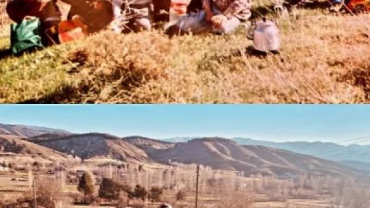 Yer aynı, arkadaşlar aynı, tarih farklı: Elazığ'da 7 çocukluk arkadaşı, 18 yıl sonra aynı yerde buluşup ayını fotoğrafı çektirdi