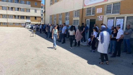 YKS'nin ilk oturumu tamamlandı