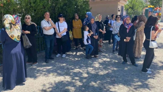 YKS'nin ilk oturumu tamamlandı