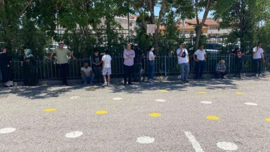 YKS'nin ilk oturumu tamamlandı