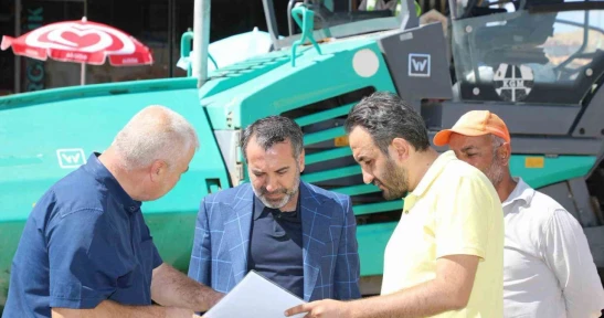 Elazığ Belediye Başkanı Şerifoğulları yol yenileme çalışmalarını yerinde inceledi