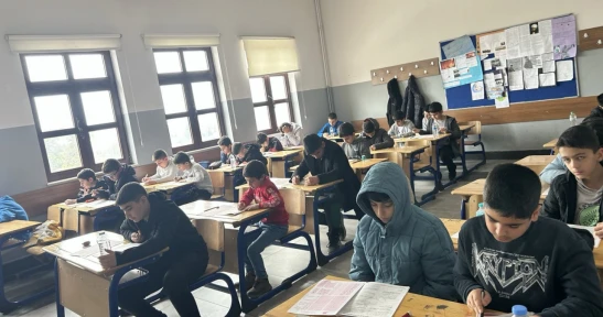 Elazığ'da Siyer Yarışmasına Büyük İlgi: 4 Bin Gönül Peygamber Sevgisi İçin Buluştu