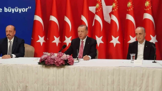 Yeni Asgari Ücret net 5 bin 500 lira oldu.