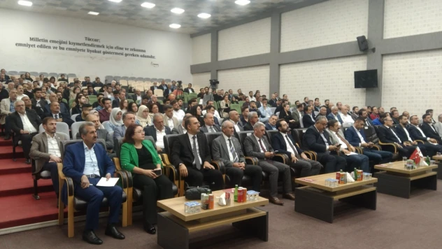 Elazığ'da Akıllı Şehirler ve Akıllı Belediyecilik Uygulamaları Konulu Panel Düzenlendi
