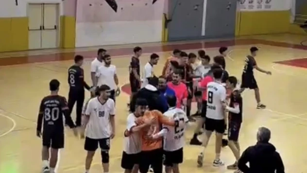Elazığ Gençlik Spor hentbolda 5'te 5 yaptı