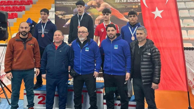 Elazığ'ın pehlivanları Türkiye şampiyonası yolunda