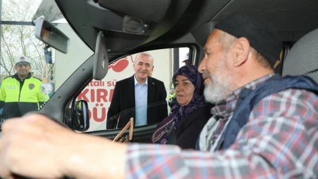 Elazığ Valisi Hatipoğlu bayram öncesi uygulama noktalarını ziyaret etti