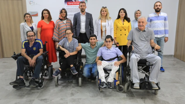 İşitmemek, Hissetmeye Engel Değil