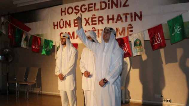 Peygamber Sevdalıları Derneği'nden 'Yolumuzu Aydınlatan Yıldızlar' Programı