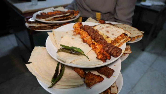 Alanya'da bin 600 TL, Elazığ'da 500 TL: Müşteri fiyatlara inanamadı