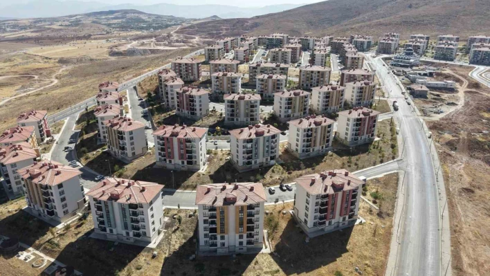 Cumhurbaşkanı Erdoğan TOKİ eliyle kiralık konut kampanyasını açıklamıştı: En güzel örneği Elazığ