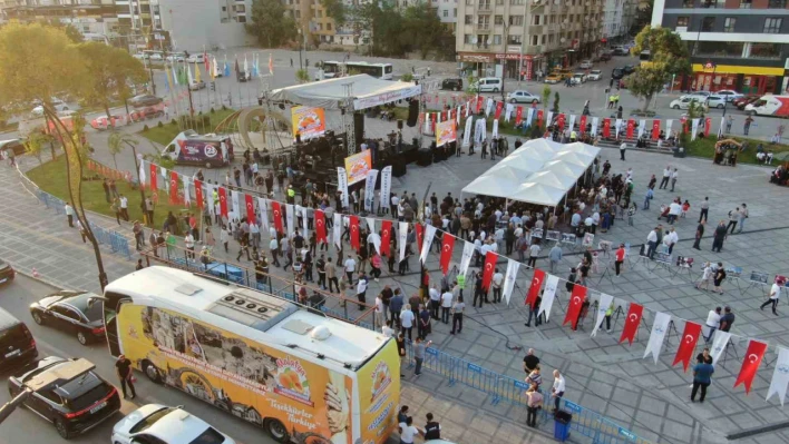 Depremi yaşayan Malatya'dan Elazığ'a vefa otobüsü