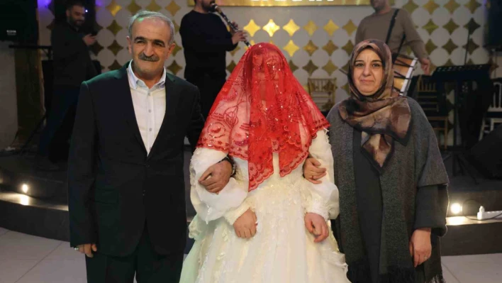 Down sendromlu Şevval'in düğün ve gelinlik hayali gerçek oldu