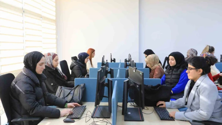Elazığ Belediyesinde dijital eğitimler sürüyor