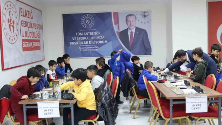 Elazığ'da  satranç müsabakaları sona erdi