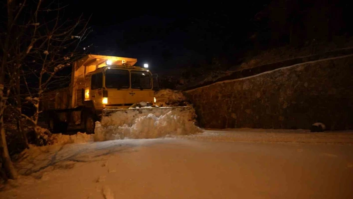 Elazığ'da 124 köy yolu ulaşıma kapandı