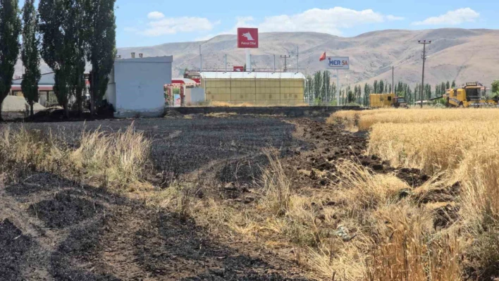 Elazığ'da 23 dönüm buğday, yanarak kül oldu