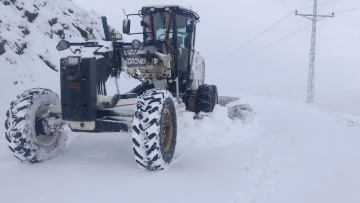 Elazığ'da 47 köy yolu daha ulaşıma açıldı