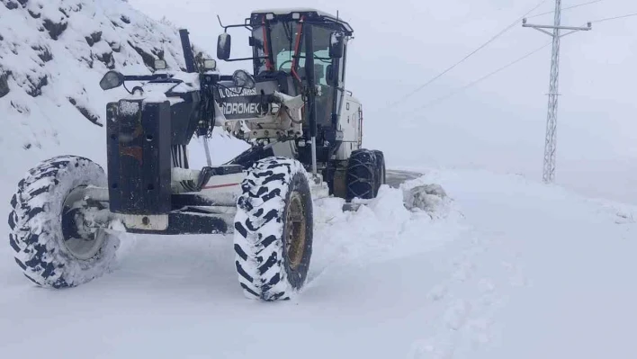 Elazığ'da 54 köy yolu ulaşıma açıldı, 59'unda çalışmalar sürüyor