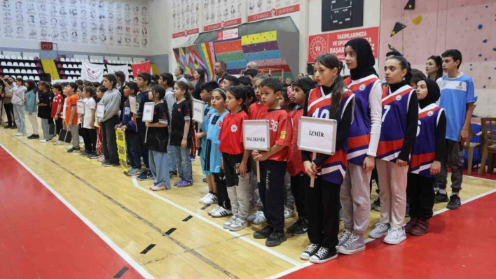 Elazığ'da Dağcılık Spor Tırmanışı Türkiye Şampiyonası başladı