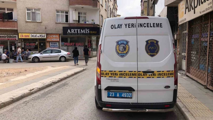 Elazığ'da dördüncü kattan düşen kadın hayatını kaybetti